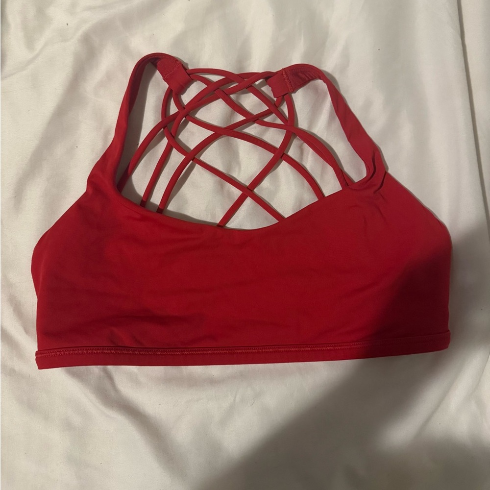 Lululemon Free to be wild bra - Red - Size 8